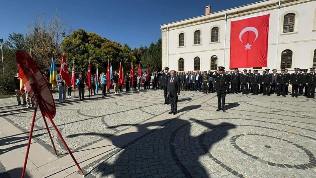 29 Ekim Cumhuriyet Bayramı Çelenk Sunma Programı 