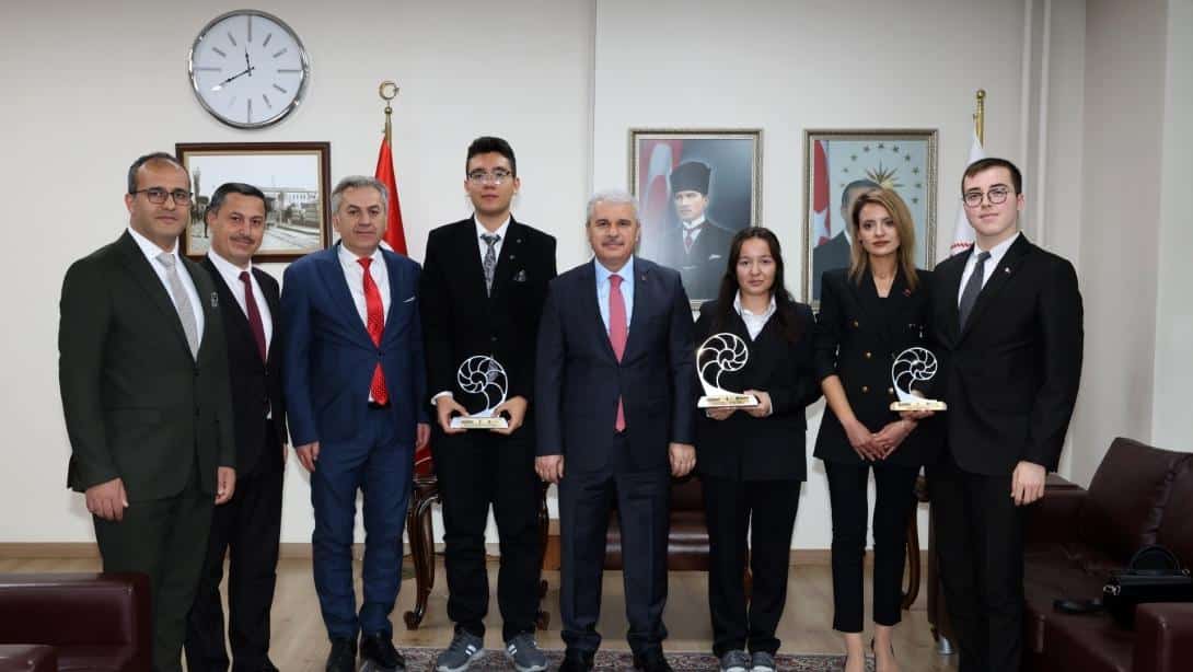 Konya Valisi Sn. İbrahim AKIN, Dünya Şampiyonlarını Makamında Ağırladı