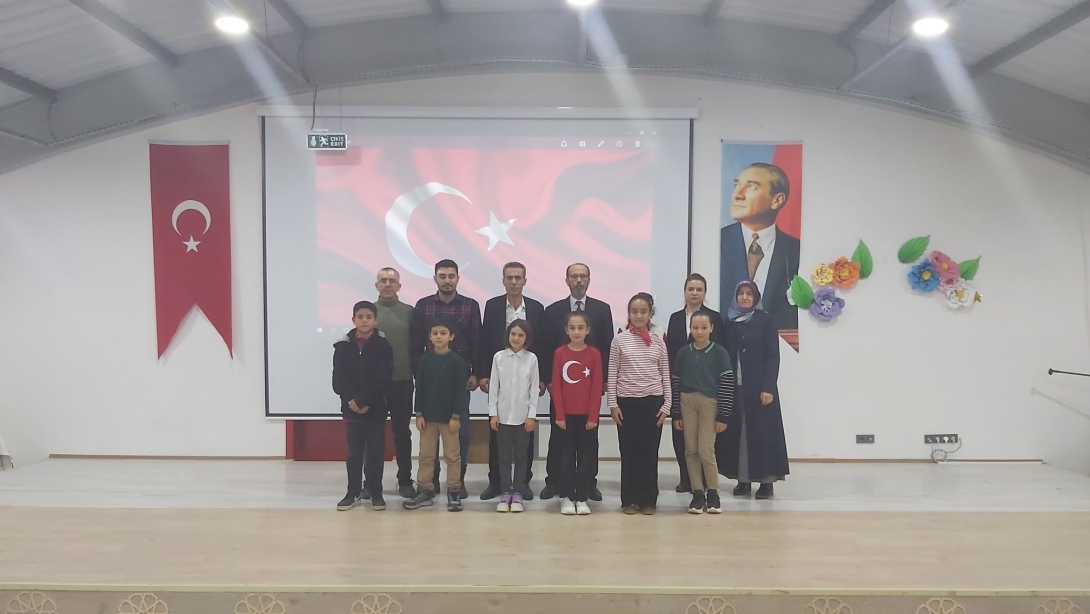 5. Sınıflar İstiklal Marşı'nı Güzel Okuma Yarışması